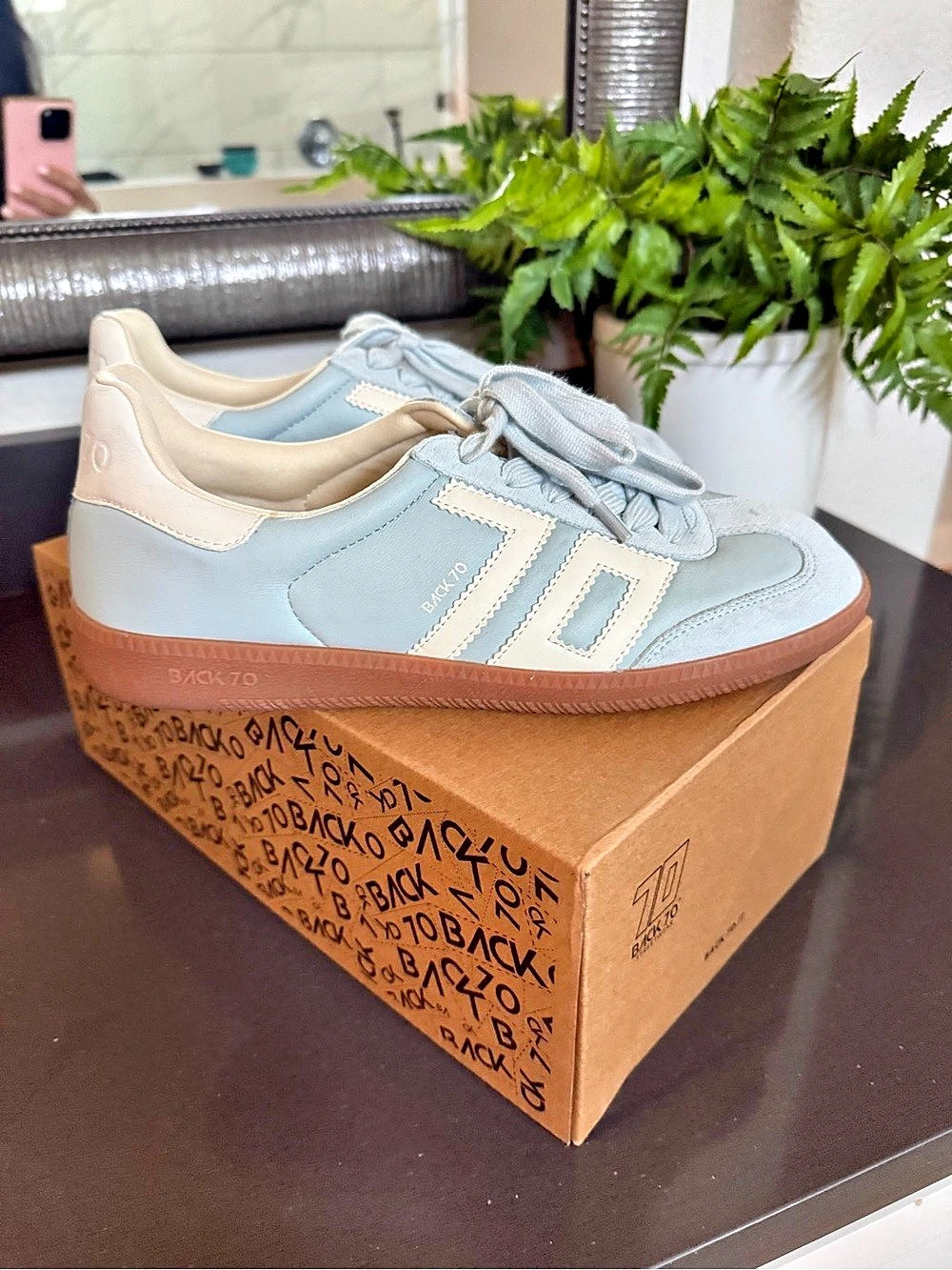 BACK70 Sneakers in Blue & White Like New